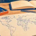 Coloriage carte du monde avec contours clairs